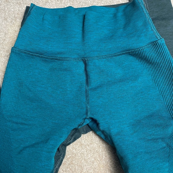 3 Alphalete Aero Leggings - Picture 5 of 5